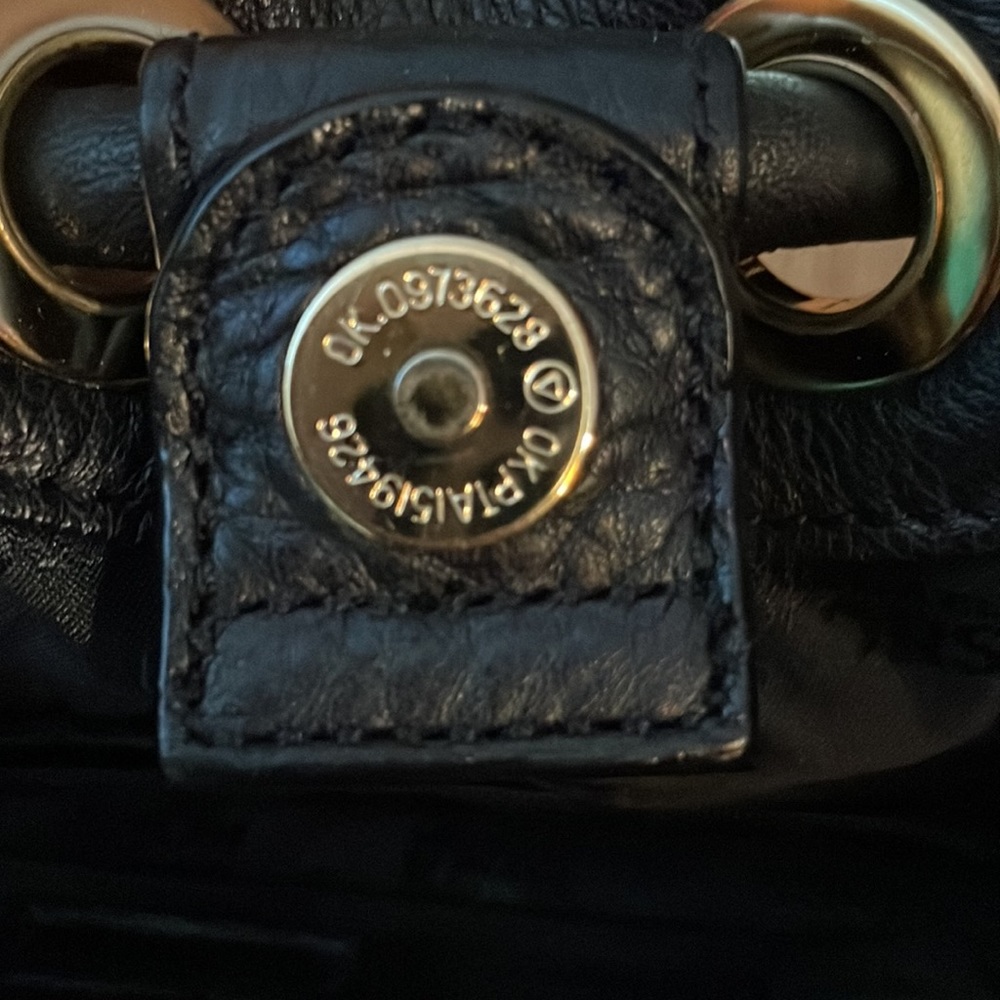 Michael Kors bag. - Picture 3 of 3